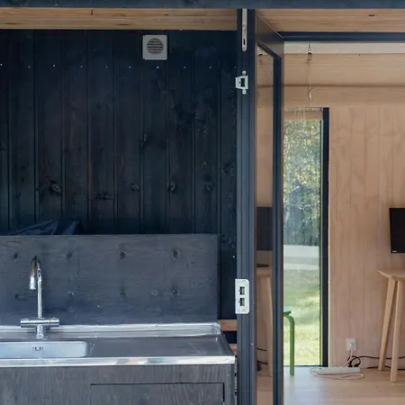 Vakantiehuis House In The Woods Near With Peaceful Vibes