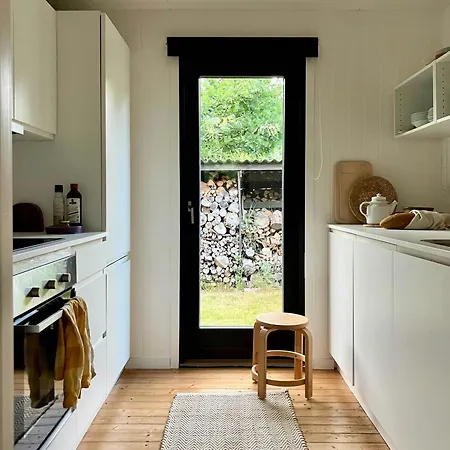 House In The Woods Near With Peaceful Vibes Vakantiehuis